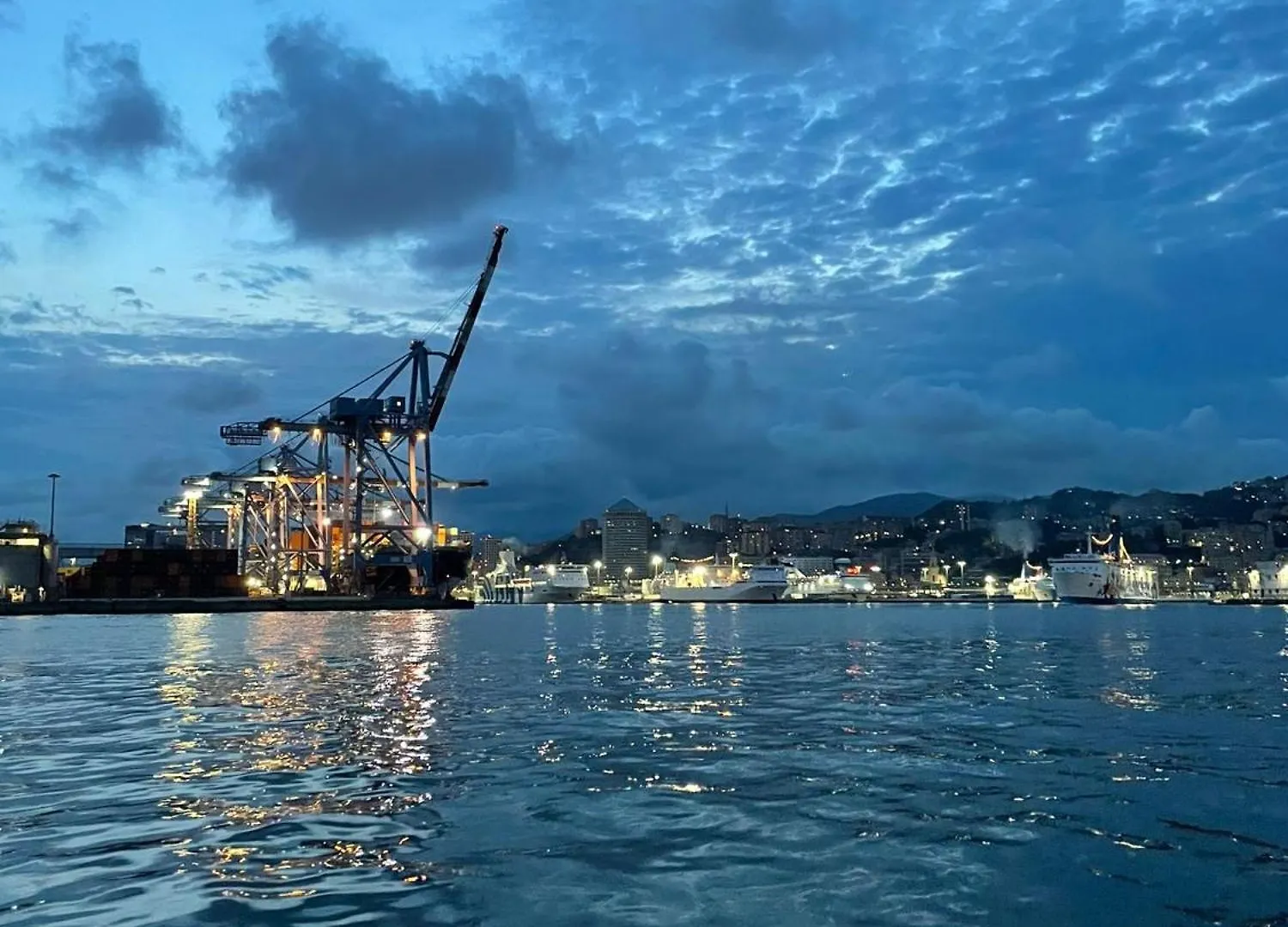 Appartamento Sei in Centro Genova Italia